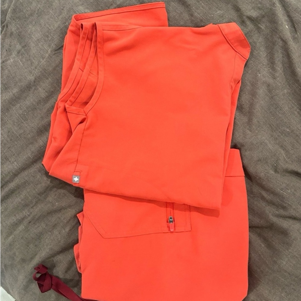 Figs Rafaela Scrub Set Limited edition color